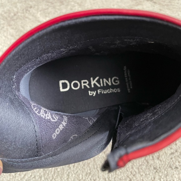 Dorking ankle boots in colour red new with tags in size 37 EU (6.5 US) - Picture 6 of 10
